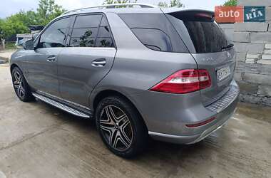 Внедорожник / Кроссовер Mercedes-Benz M-Class 2015 в 