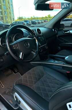 Внедорожник / Кроссовер Mercedes-Benz M-Class 2006 в 