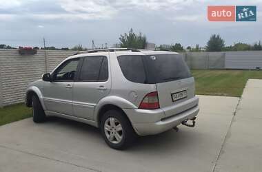 Внедорожник / Кроссовер Mercedes-Benz M-Class 2001 в 