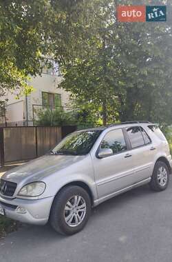Внедорожник / Кроссовер Mercedes-Benz M-Class 2002 в 