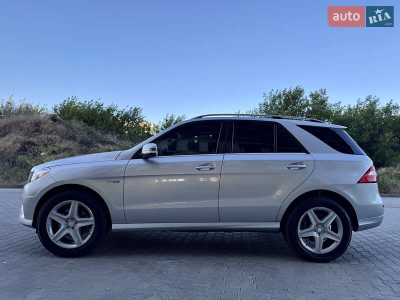 Позашляховик / Кросовер Mercedes-Benz M-Class 2015 в Одесі