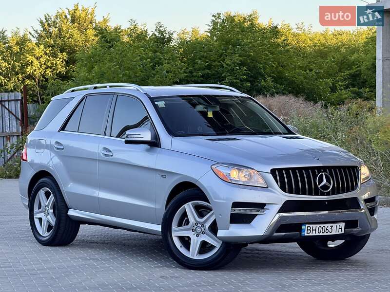 Позашляховик / Кросовер Mercedes-Benz M-Class 2015 в Одесі