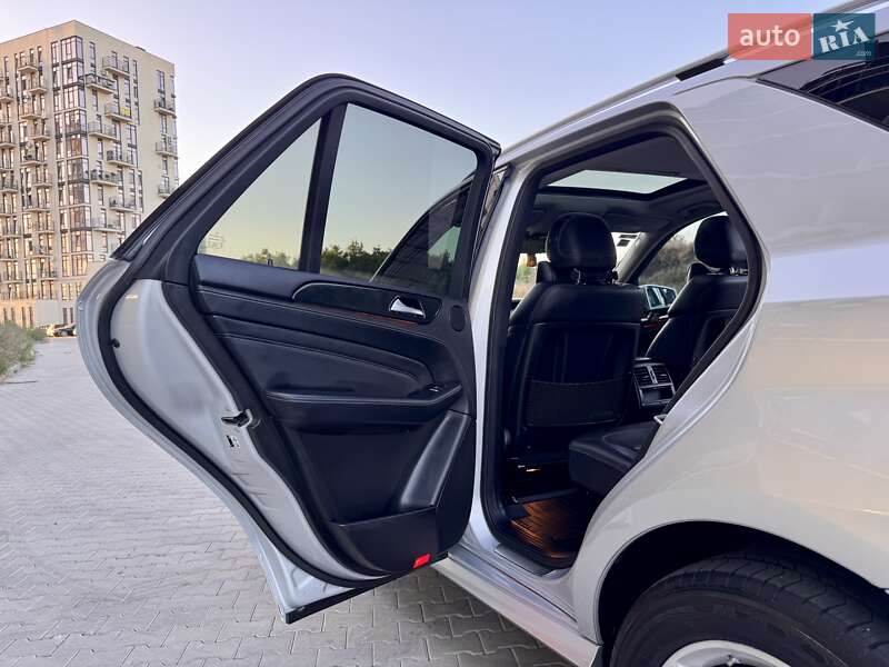 Позашляховик / Кросовер Mercedes-Benz M-Class 2015 в Одесі
