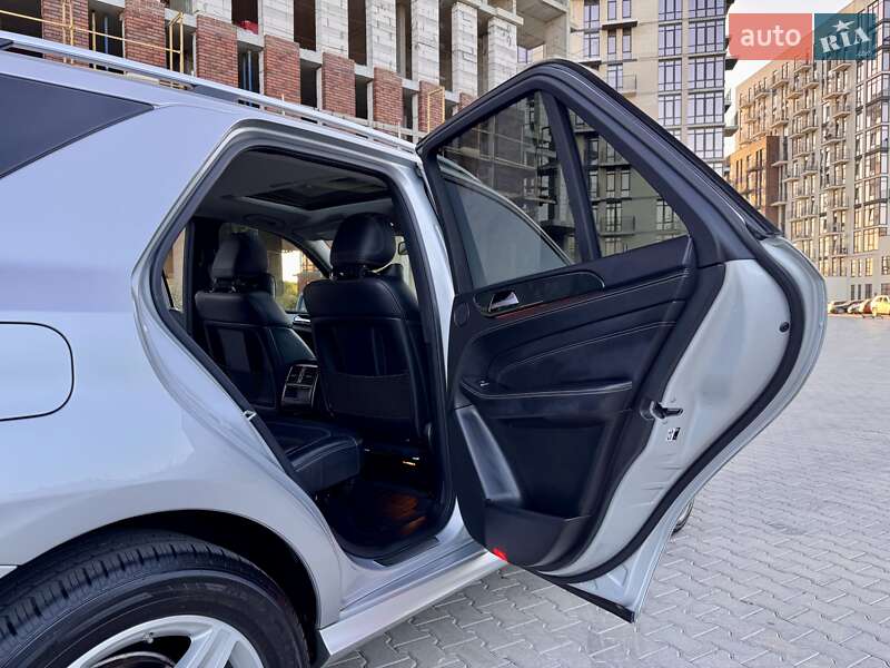Позашляховик / Кросовер Mercedes-Benz M-Class 2015 в Одесі