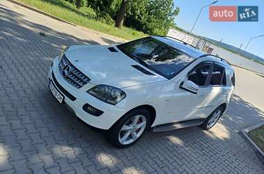 Позашляховик / Кросовер Mercedes-Benz M-Class 2008 в Чернівцях