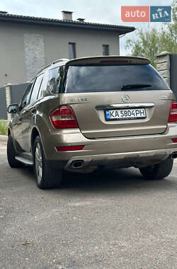 Внедорожник / Кроссовер Mercedes-Benz M-Class 2009 в 