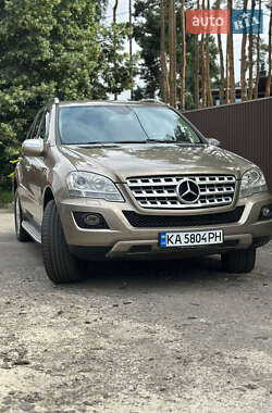 Внедорожник / Кроссовер Mercedes-Benz M-Class 2009 в 