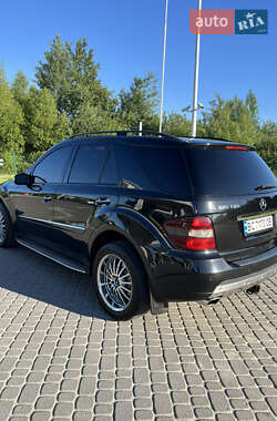 Внедорожник / Кроссовер Mercedes-Benz M-Class 2008 в 