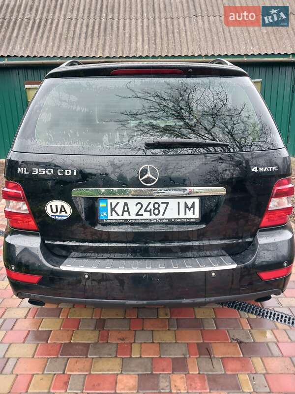 Внедорожник / Кроссовер Mercedes-Benz M-Class 2010 в Великой Багачке