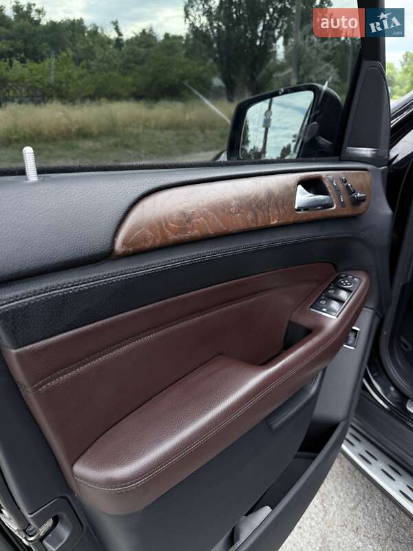 Внедорожник / Кроссовер Mercedes-Benz M-Class 2012 в Каменском