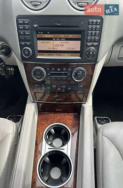Внедорожник / Кроссовер Mercedes-Benz M-Class 2006 в 