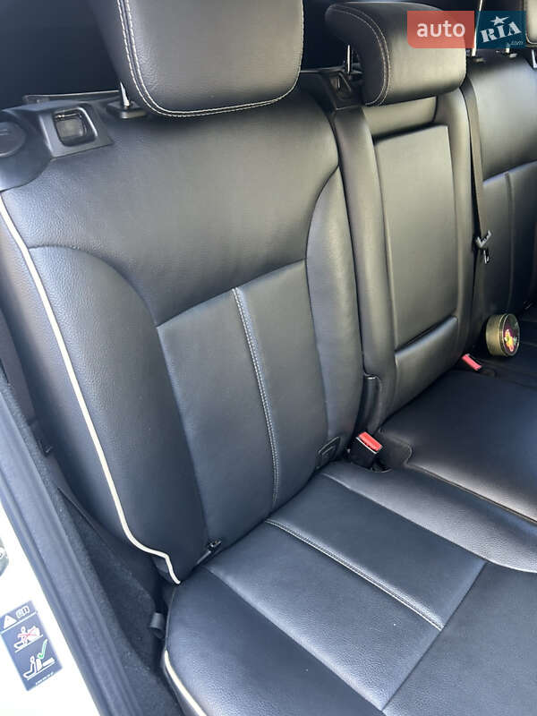 Внедорожник / Кроссовер Mercedes-Benz M-Class 2011 в Тернополе