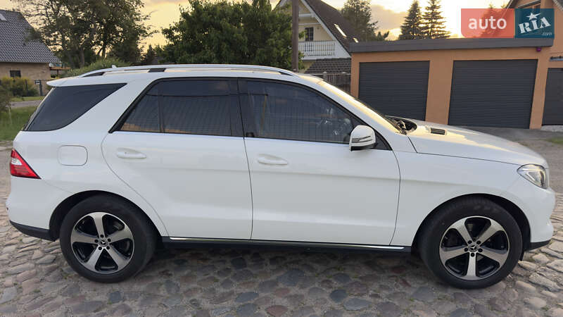 Внедорожник / Кроссовер Mercedes-Benz M-Class 2013 в Сумах