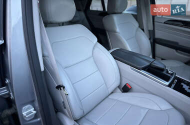 Внедорожник / Кроссовер Mercedes-Benz M-Class 2014 в 