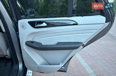 Внедорожник / Кроссовер Mercedes-Benz M-Class 2014 в 
