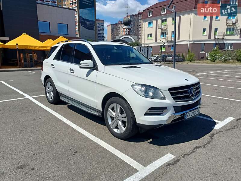 Позашляховик / Кросовер Mercedes-Benz M-Class 2015 в Києві