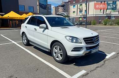 Внедорожник / Кроссовер Mercedes-Benz M-Class 2015 в 