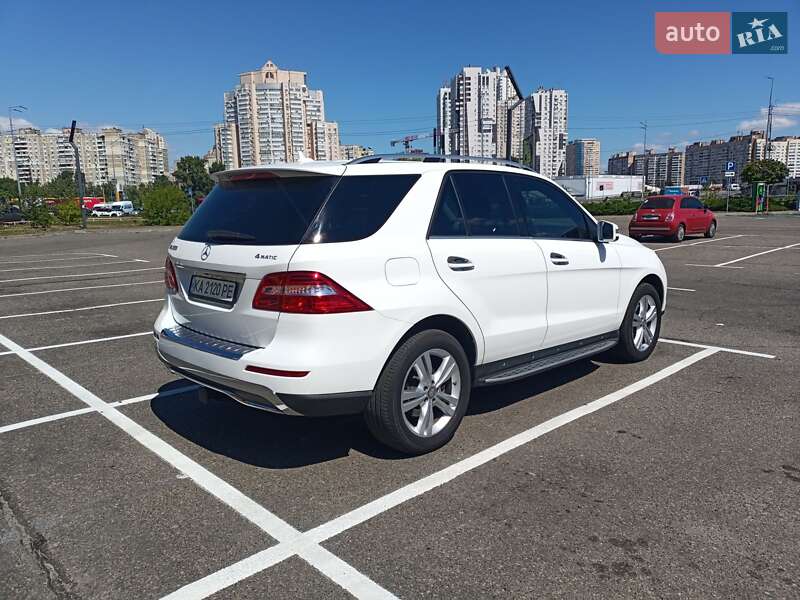 Позашляховик / Кросовер Mercedes-Benz M-Class 2015 в Києві