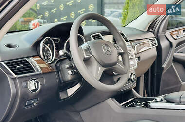 Внедорожник / Кроссовер Mercedes-Benz M-Class 2012 в 