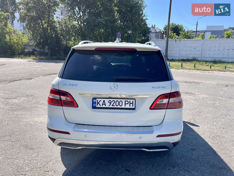 Позашляховик / Кросовер Mercedes-Benz M-Class 2012 в Києві
