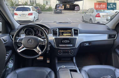 Внедорожник / Кроссовер Mercedes-Benz M-Class 2012 в 