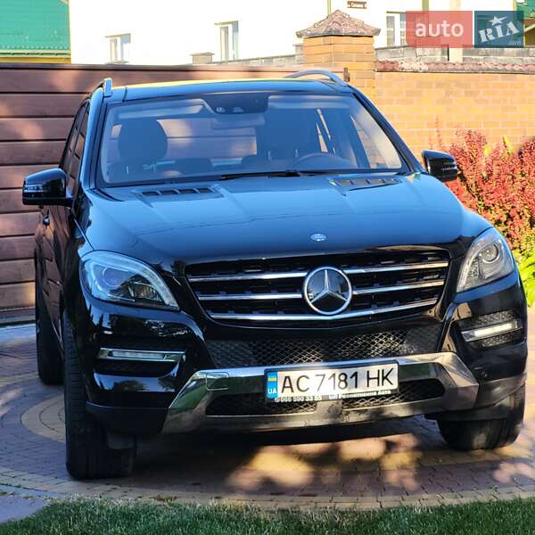 Внедорожник / Кроссовер Mercedes-Benz M-Class 2012 в Луцке