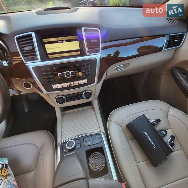 Внедорожник / Кроссовер Mercedes-Benz M-Class 2012 в Луцке