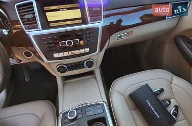 Внедорожник / Кроссовер Mercedes-Benz M-Class 2012 в 