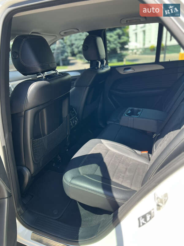 Внедорожник / Кроссовер Mercedes-Benz M-Class 2011 в Одессе