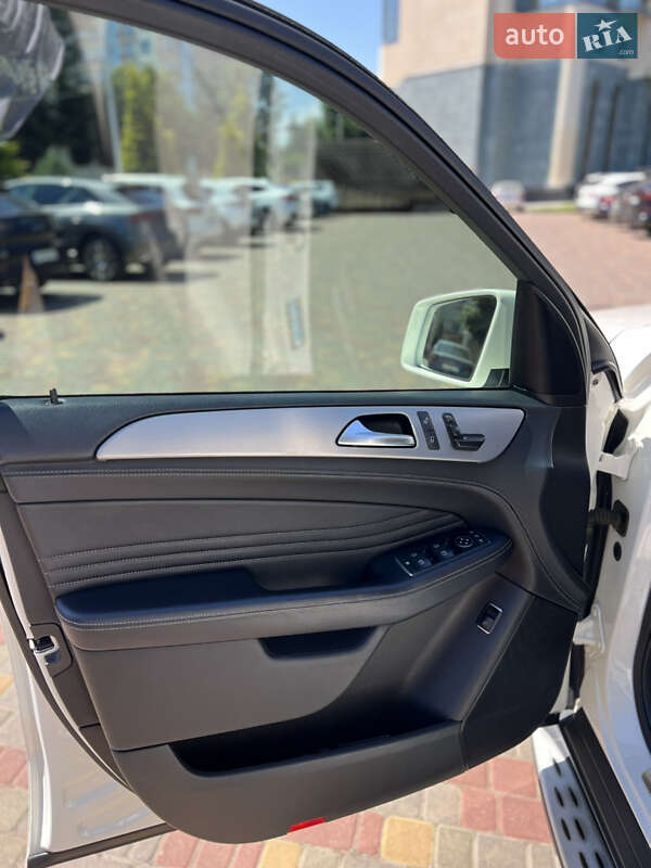 Внедорожник / Кроссовер Mercedes-Benz M-Class 2011 в Одессе