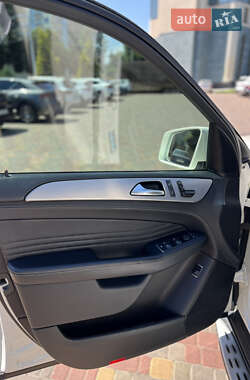 Внедорожник / Кроссовер Mercedes-Benz M-Class 2011 в 