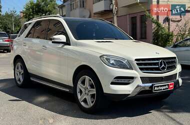 Внедорожник / Кроссовер Mercedes-Benz M-Class 2013 в 