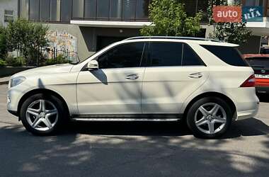 Внедорожник / Кроссовер Mercedes-Benz M-Class 2013 в 