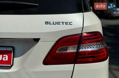 Внедорожник / Кроссовер Mercedes-Benz M-Class 2013 в 