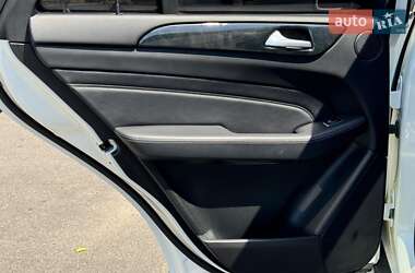 Внедорожник / Кроссовер Mercedes-Benz M-Class 2013 в 