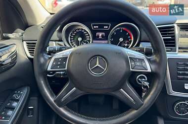 Внедорожник / Кроссовер Mercedes-Benz M-Class 2013 в 