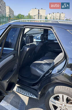 Внедорожник / Кроссовер Mercedes-Benz M-Class 2009 в 