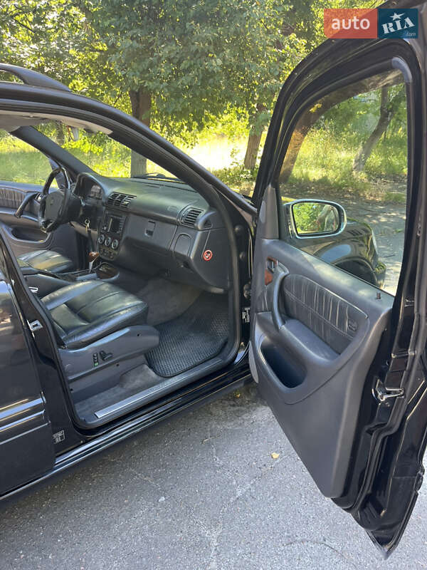 Внедорожник / Кроссовер Mercedes-Benz M-Class 2004 в Макарове
