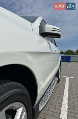Внедорожник / Кроссовер Mercedes-Benz M-Class 2013 в 
