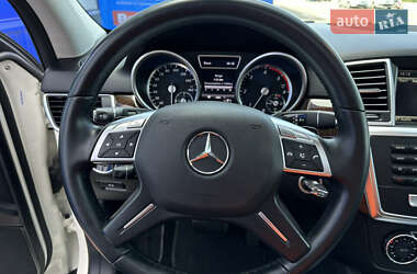 Внедорожник / Кроссовер Mercedes-Benz M-Class 2013 в 