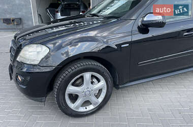 Внедорожник / Кроссовер Mercedes-Benz M-Class 2010 в 