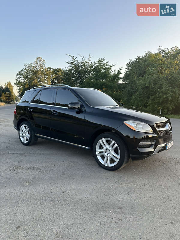 Внедорожник / Кроссовер Mercedes-Benz M-Class 2013 в Черновцах