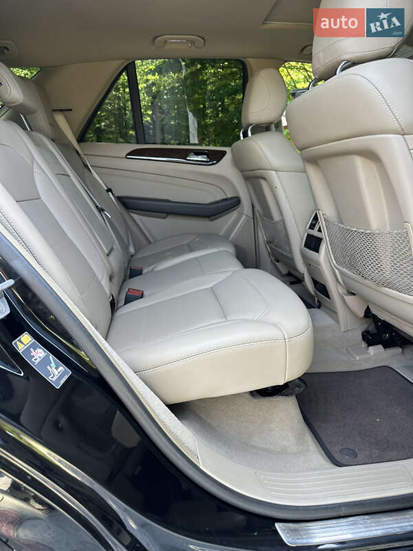 Внедорожник / Кроссовер Mercedes-Benz M-Class 2013 в Черновцах