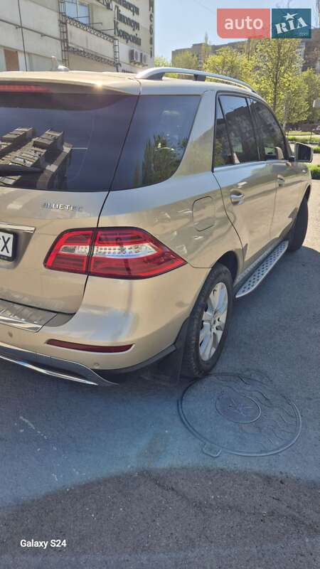Позашляховик / Кросовер Mercedes-Benz M-Class 2013 в Херсоні фото 5 Позашляховик / Кросовер Mercedes-Benz M-Class 2013 в Херсоні