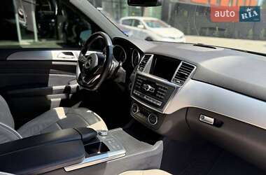 Внедорожник / Кроссовер Mercedes-Benz M-Class 2012 в 
