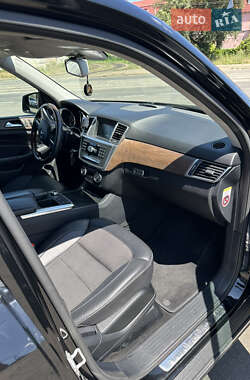 Внедорожник / Кроссовер Mercedes-Benz M-Class 2012 в 