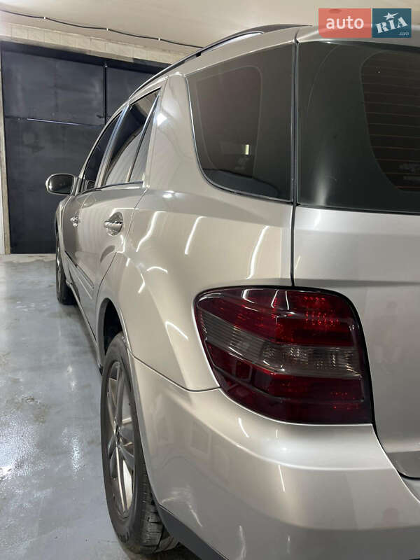Внедорожник / Кроссовер Mercedes-Benz M-Class 2006 в Тернополе