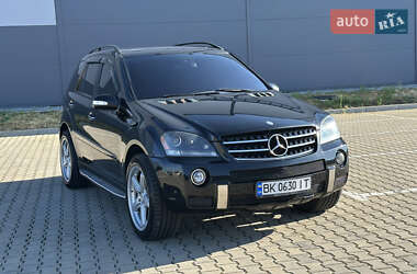 Позашляховик / Кросовер Mercedes-Benz M-Class 2006 в 