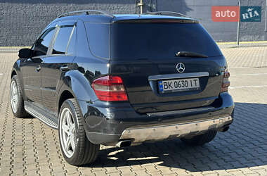 Позашляховик / Кросовер Mercedes-Benz M-Class 2006 в 