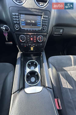 Позашляховик / Кросовер Mercedes-Benz M-Class 2006 в 